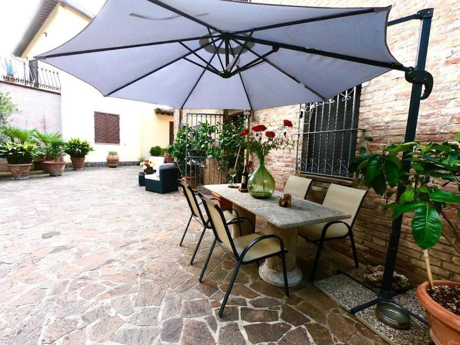 Willa Casa Lazzaro Al Centro Di Siena Zewnętrze zdjęcie